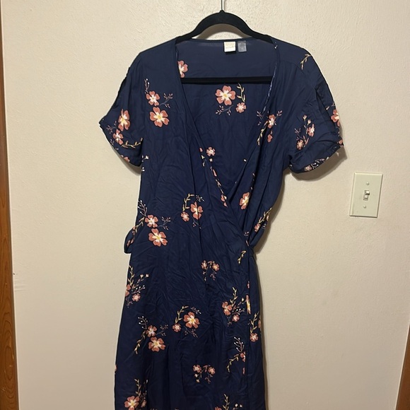 Roxy Monument View blue pink floral wrap dress Size 10 - Picture 4 of 8